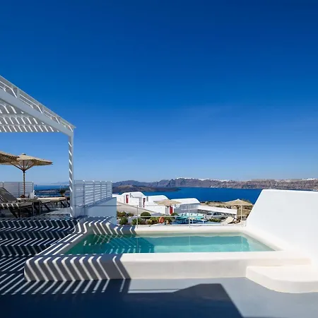 Cape 9 & Hotel Akrotiri (Santorini)