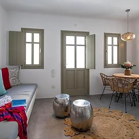 Cape 9 & Szálloda Akrotírion