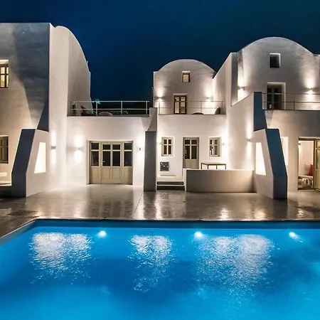 Cape 9 & Hotel Akrotiri (Santorini)