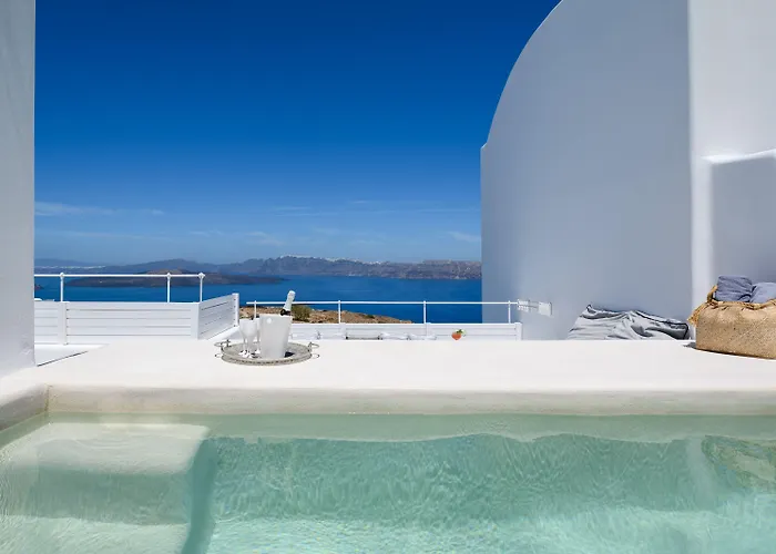 Cape 9 & 5* Akrotírion