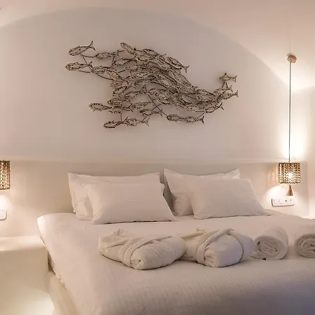 Hotel Cape 9 & Akrotiri (Santorini)