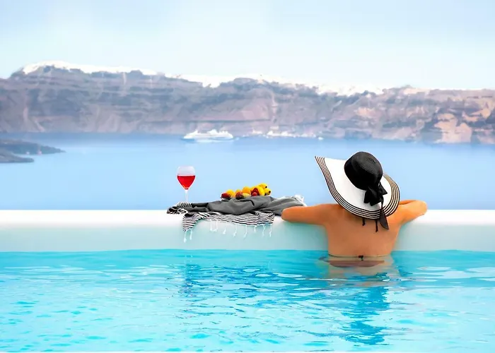 Cape 9 & Otel Akrotírion